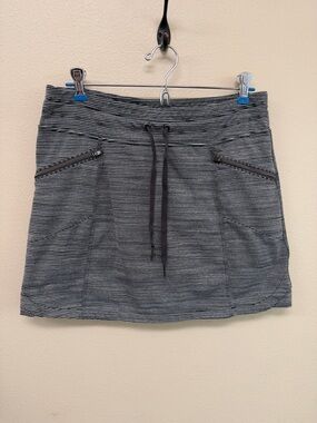 Athleta Heather Gray White Striped Skort SzS